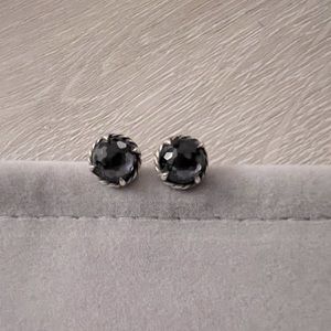 David Yurman Petite Chatelaine Stud Earrings
Black Orchid, 8mm